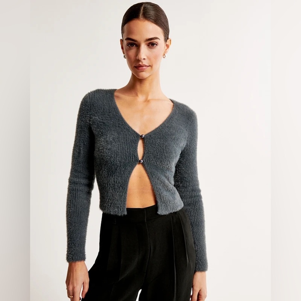 (NWT) Abercrombie & Fitch cropped cardigan